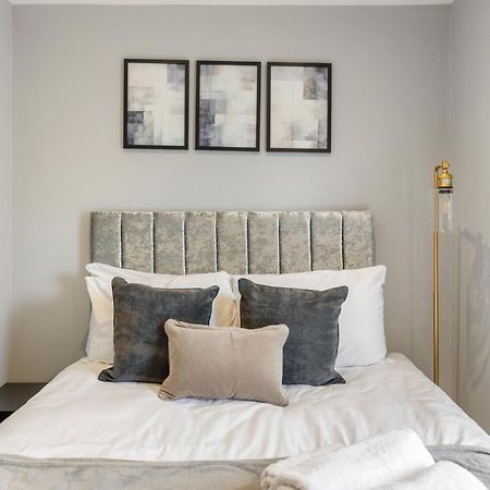 Wembley Luxury 3 Bedroom Лондон Екстериор снимка