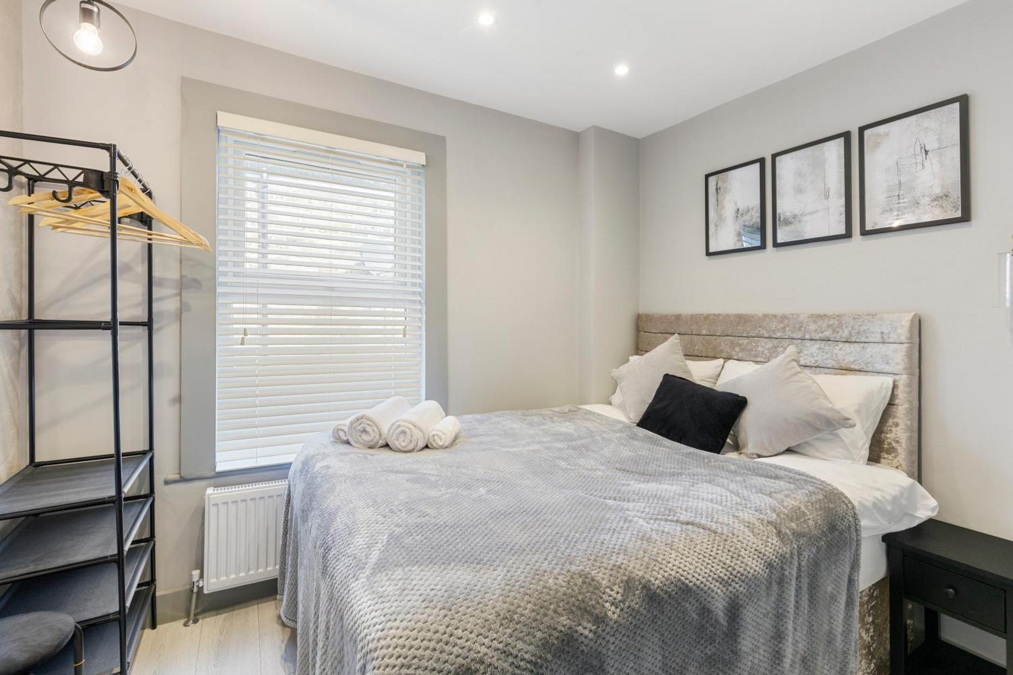 Wembley Luxury 3 Bedroom Лондон Екстериор снимка