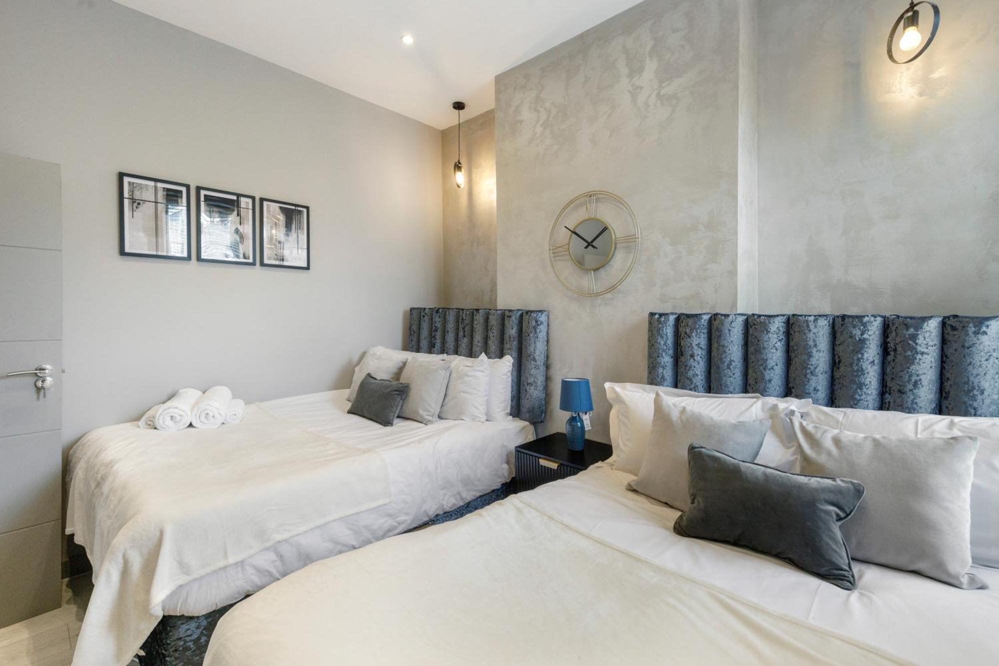 Wembley Luxury 3 Bedroom Лондон Екстериор снимка
