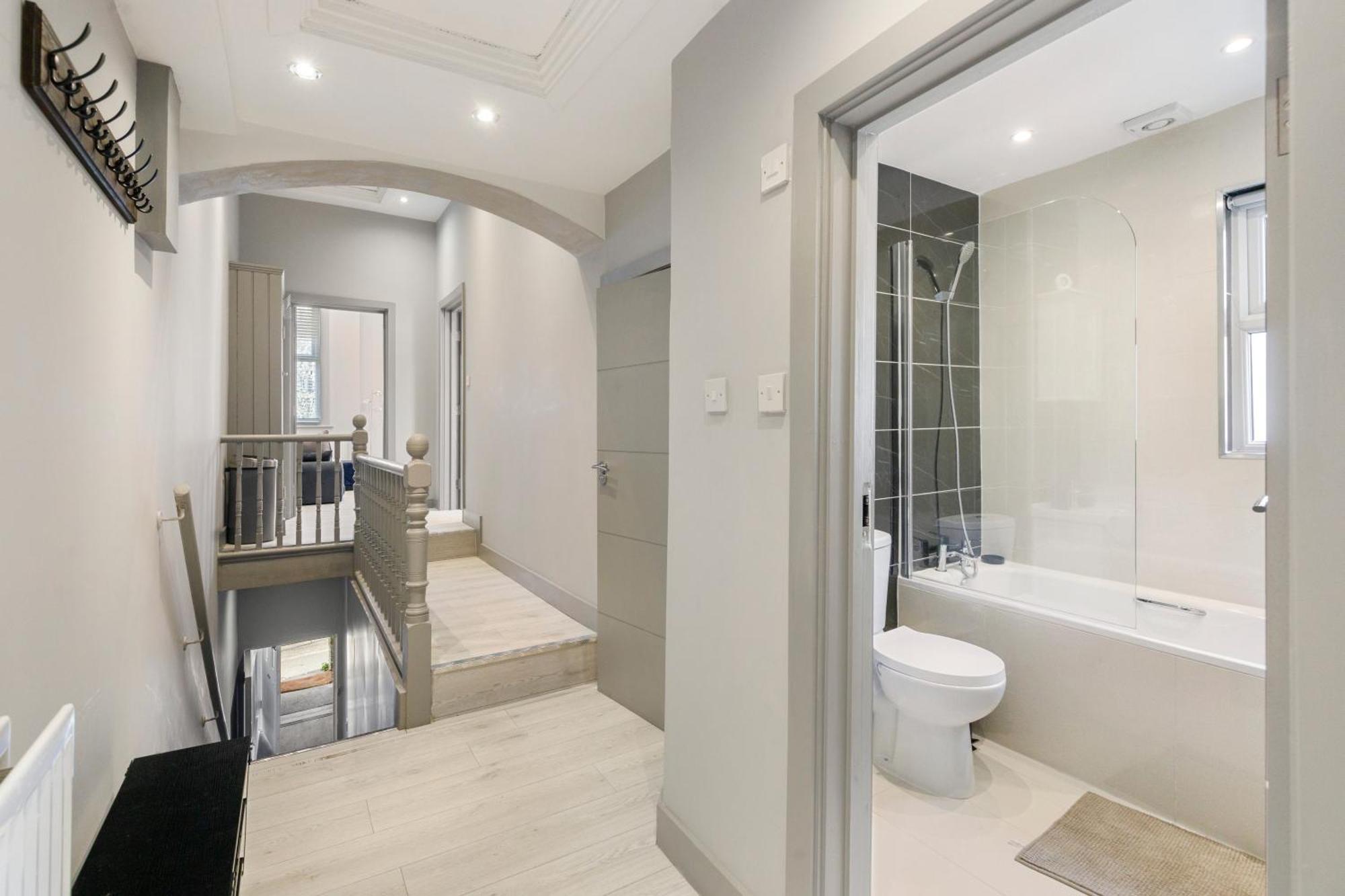 Wembley Luxury 3 Bedroom Лондон Екстериор снимка
