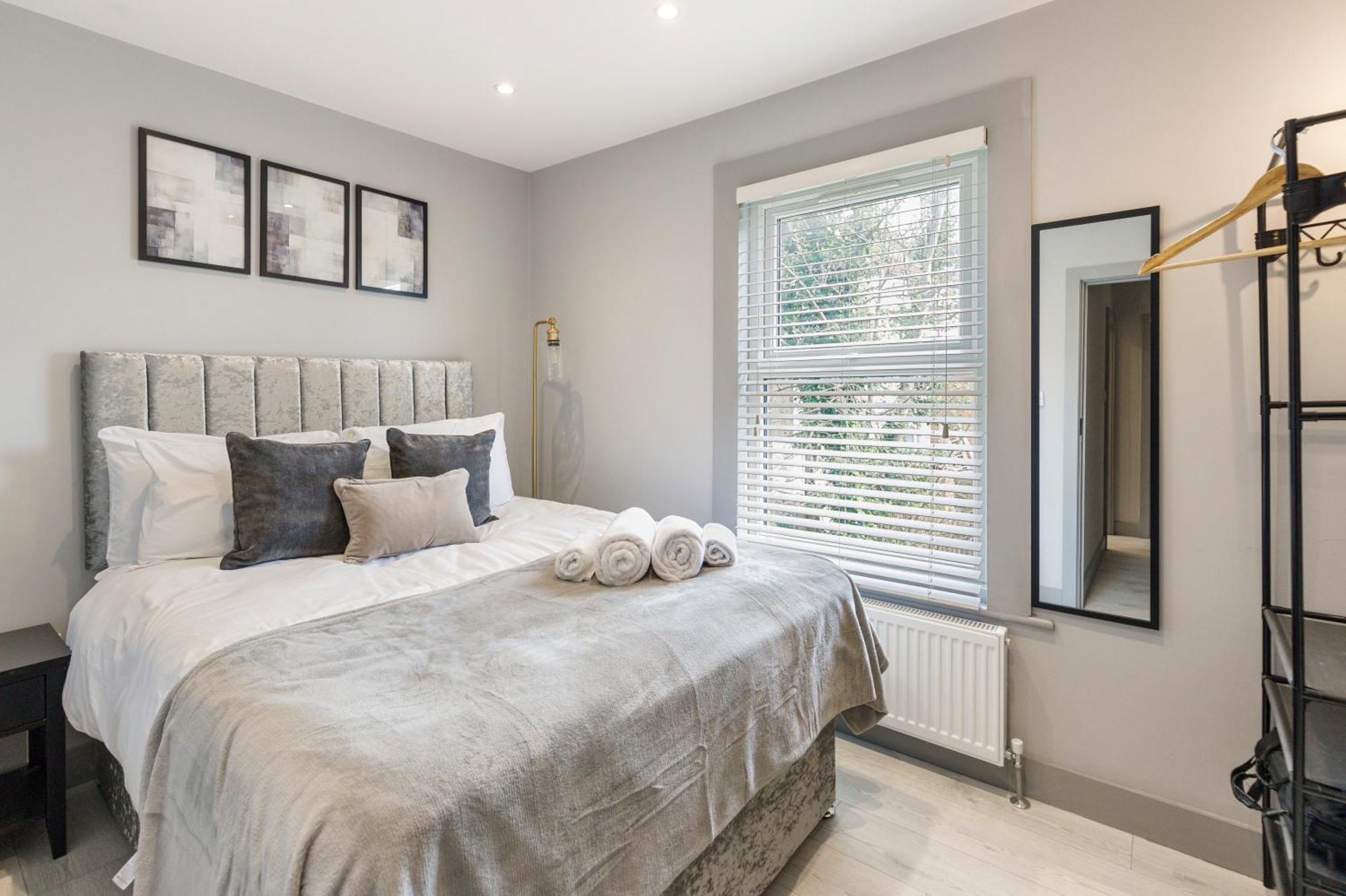 Wembley Luxury 3 Bedroom Лондон Екстериор снимка