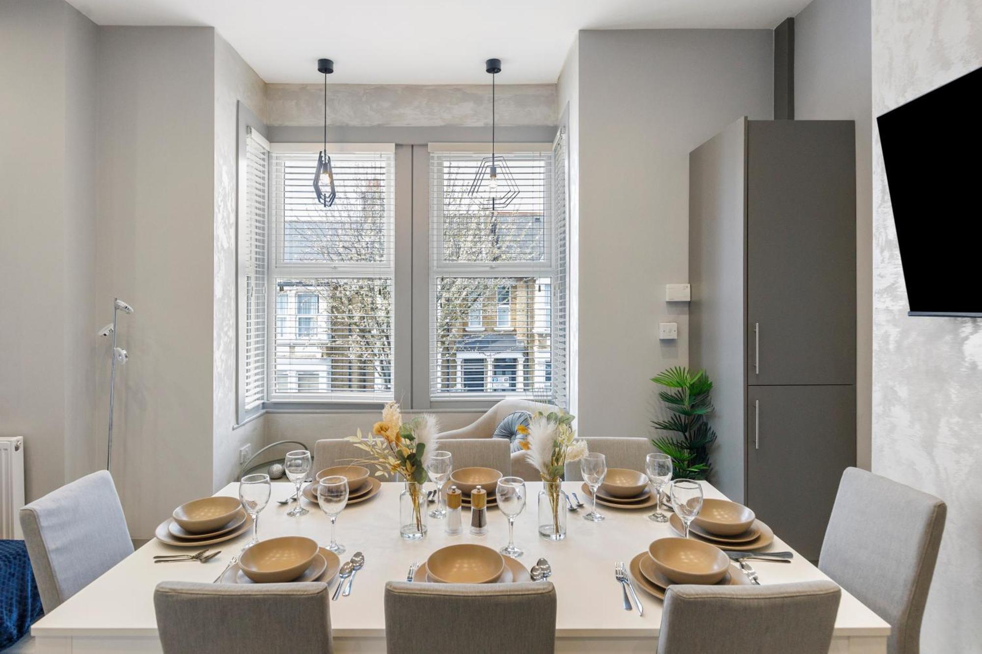 Wembley Luxury 3 Bedroom Лондон Екстериор снимка