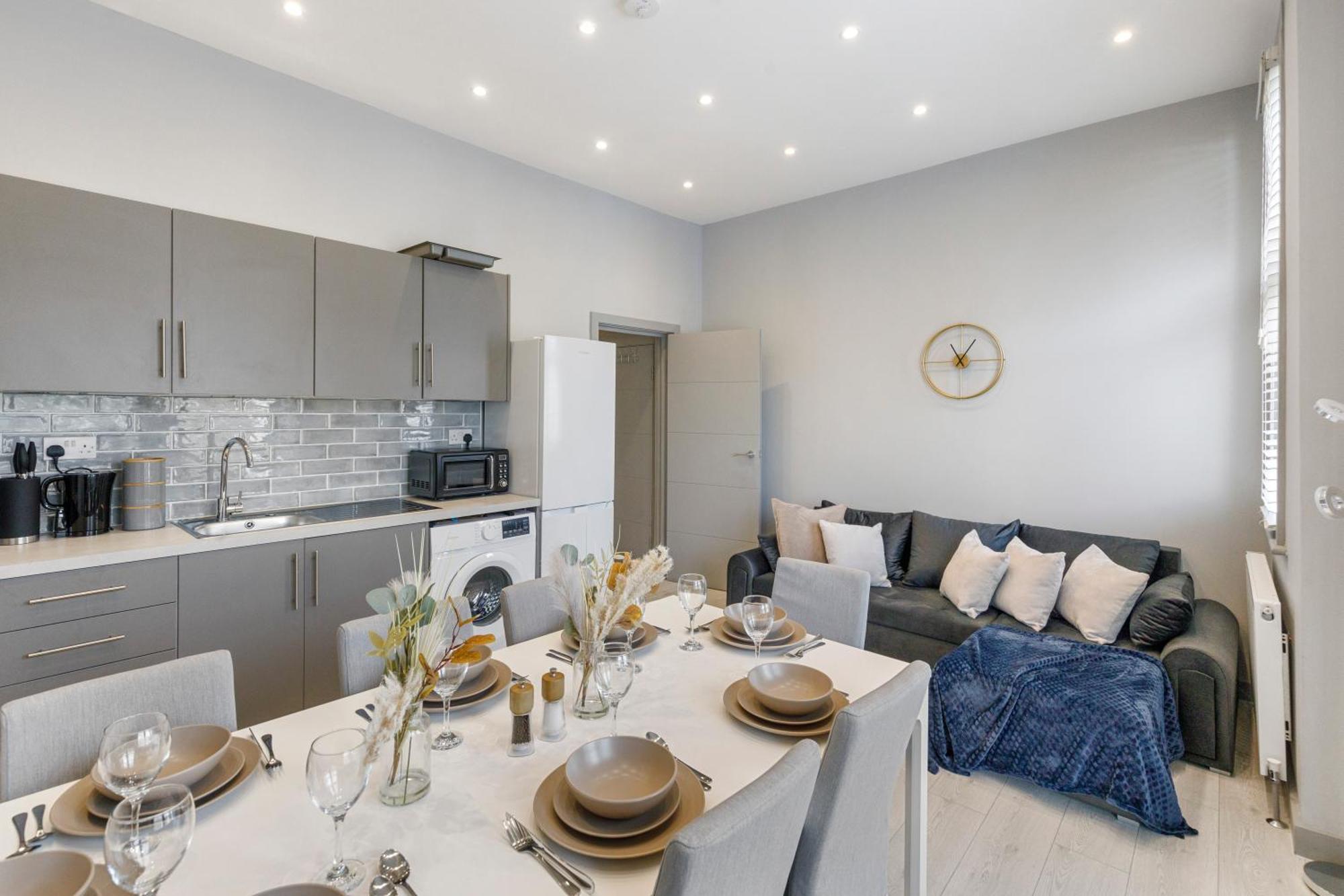 Wembley Luxury 3 Bedroom Лондон Екстериор снимка